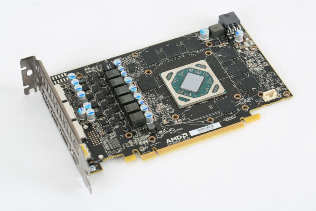[28/06/2016] XFX Radeon RX 480 Black Edition: Referenzdesign darf offenbar verändert werden (3)