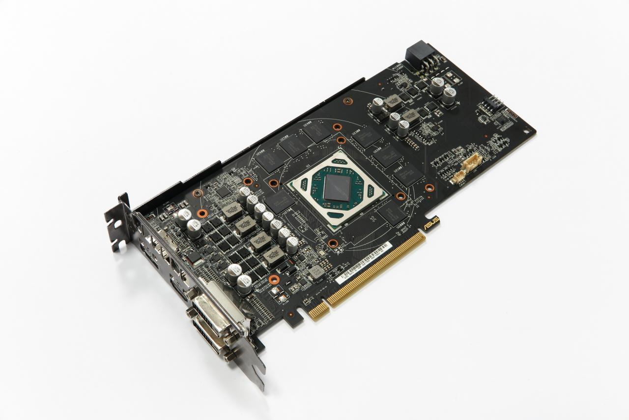[04/08/2016] Asus Radeon RX 470 Strix OC: Übertaktete RX 470 mit 4 GiByte Speicher und 6-Pol-Strombuchse (10)