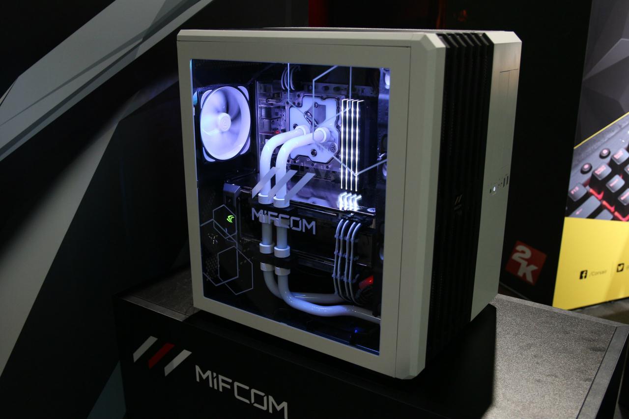 [18/08/2016] Mifcom auf der Gamescom 2016: Hard-Tubing und Eloops bei der Wasserkühlung