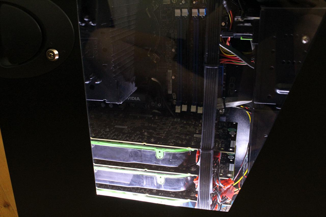 [10/08/2016] Retro-Casemod: High-End-PC von 2006 blüht auf (5)