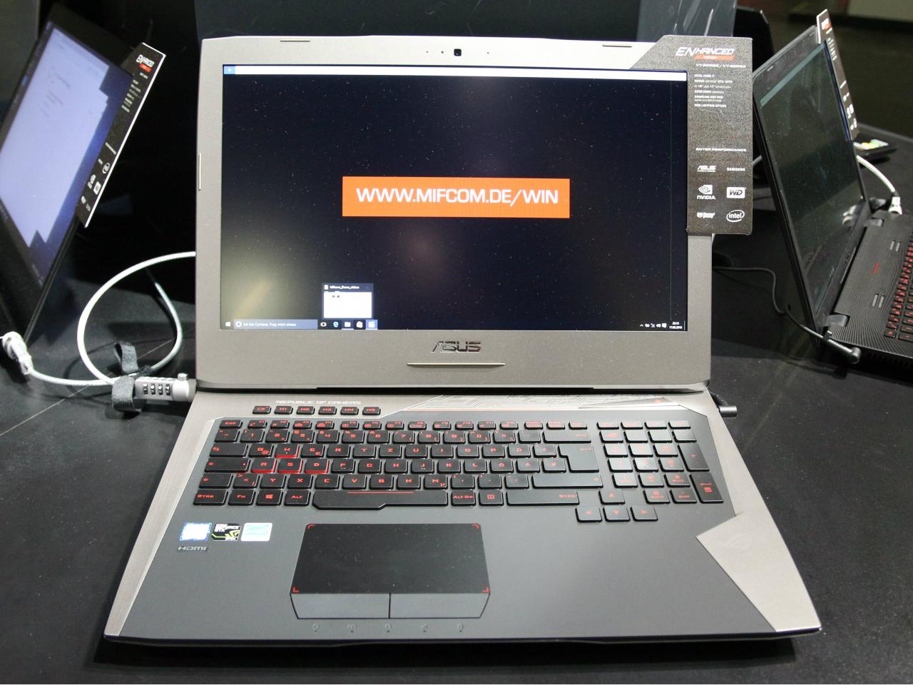 [01/09/2016] Laptop-Sichtungen auf der Gamescom: Asus