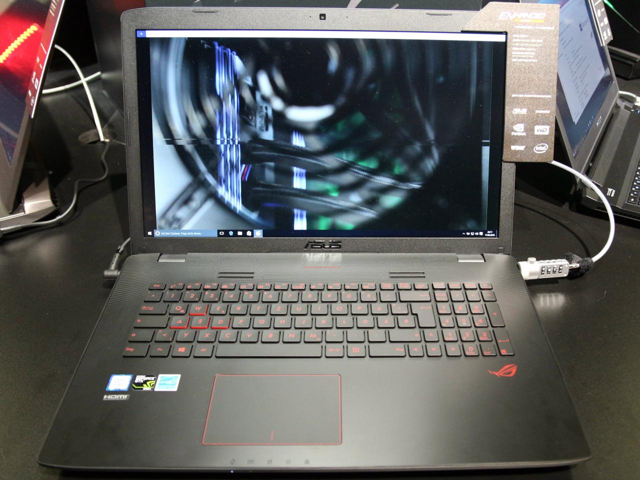 [01/09/2016] Laptop-Sichtungen auf der Gamescom: Asus