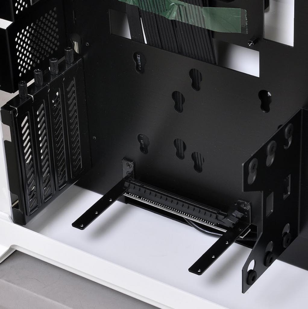 [15/09/2016] Lian Li PC O5SW 12 