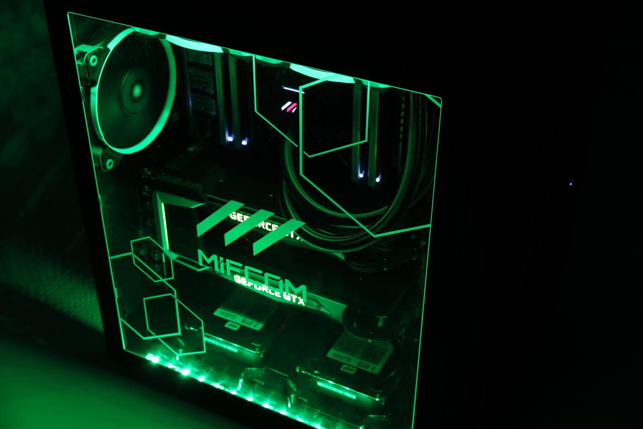 [07/09/2016] Mifcom Blackbox Titan X Mainframe im Test: Der zweifache Spiele-Titan im UHD-Leistungs-Check (2)