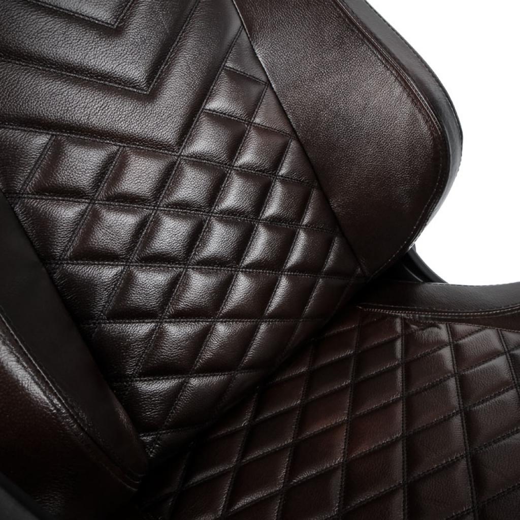 [19/09/2016] Noblechairs mit vier neuen Edel-Stühlen (10)