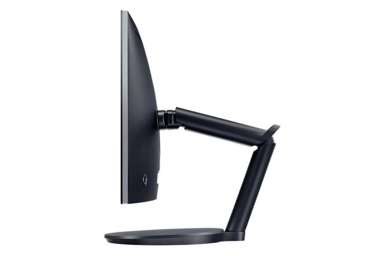 [01/09/2016] Samsung CFG70 2