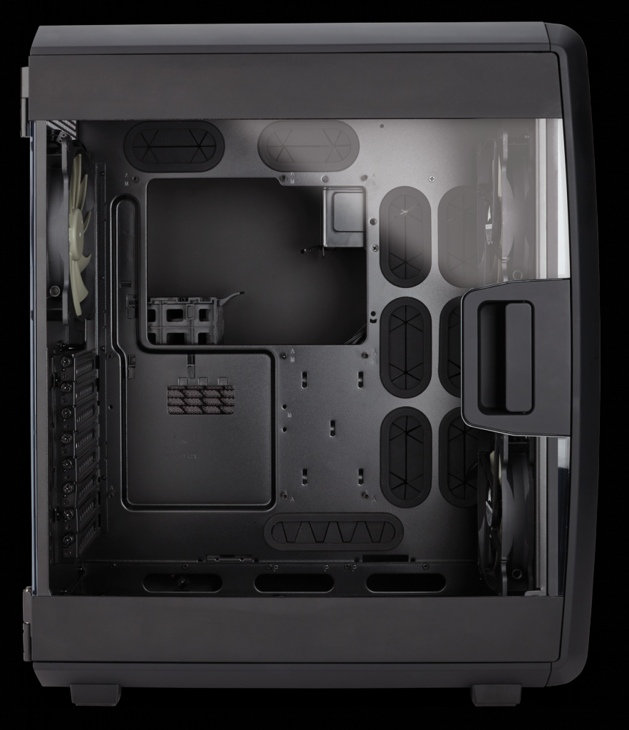 [04/09/2016] Das Corsair Carbide Air 740 entwickelt das Zwei-Kammer-Konzept des Vorgängers nicht neu, verbessert aber Details. (7)