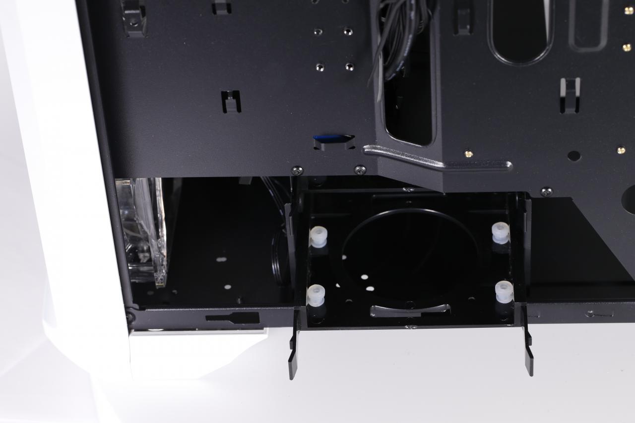 [20/10/2016] Antec GX330: Neues Gaming-Gehäuse im Budget-Segment (14)