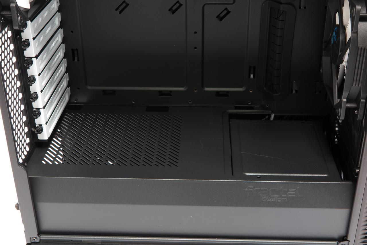 [31/10/2016] Fractal Design Define C: das neue Modell der Define-Serie im Test (8)