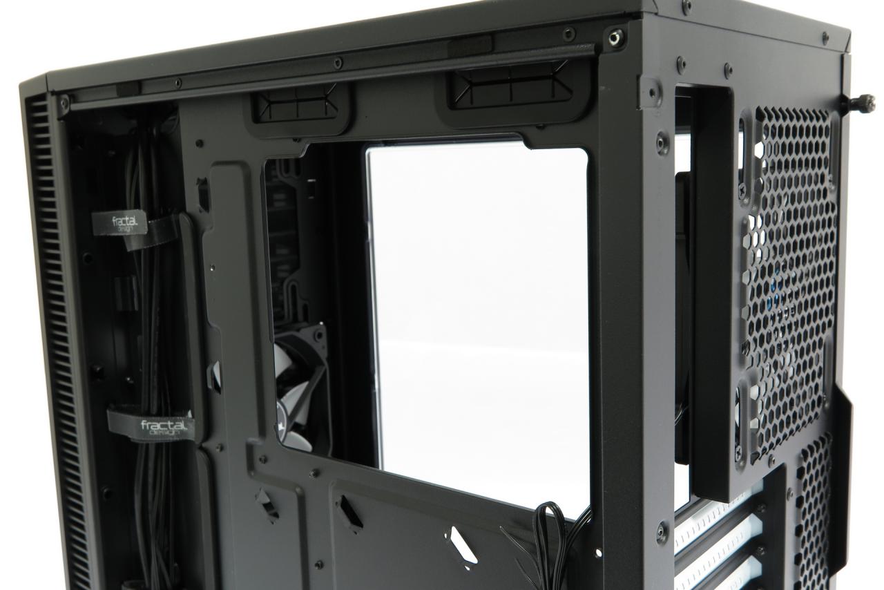 HDD/SSD-Halterung demontiert