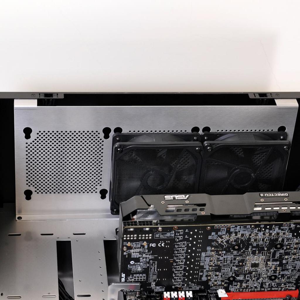 [17/10/2016] Lian Li PC-V3000: Prototyp mit gedrehtem Mainboard vorgestellt (2)