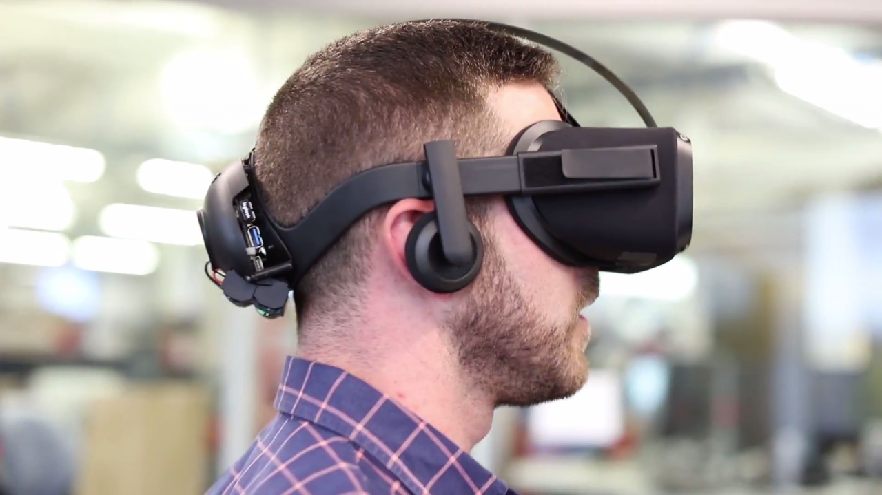 [07/10/2016] Santa Cruz: Prototyp einer Stand-Alone-Oculus-Rift mit integriertem PC