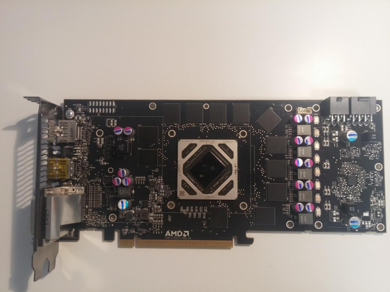 [14/11/2016] Radeon R9 285X: Unveröffentlichte Grafikkarte mit starkem Kühler und 384 Bit (1)