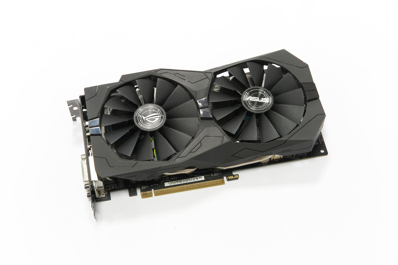 [16/11/2016] Asus Radeon RX 470 Strix OC: Die Mittelklasse-Grafikkarte bietet einen ordentlichen Kühler und 4 GiByte Speicher.