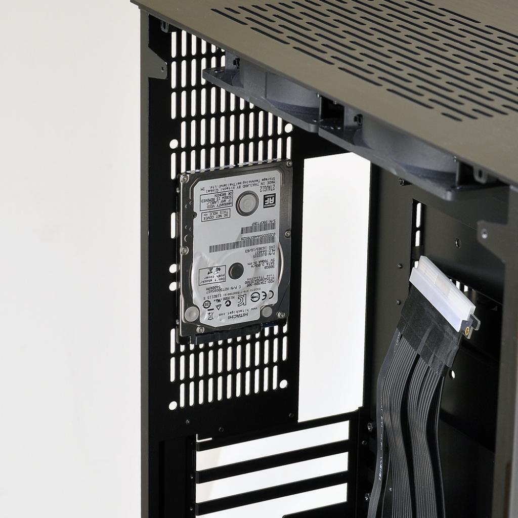 [15/11/2016] Lian Li PC-O10: PC-Q37 in Groß für 300 Euro (29)