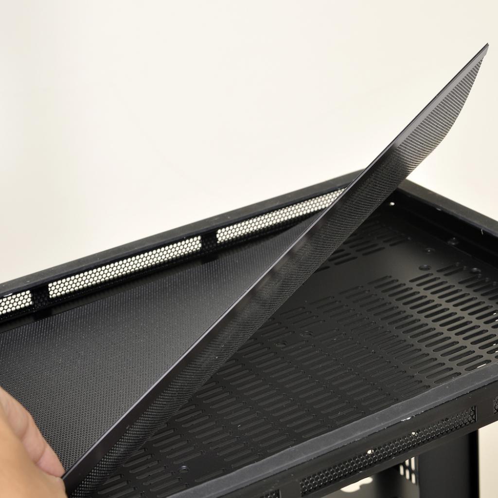 [04/11/2016] Lian Li PC-Q37: Kleines Mini-ITX-Gehäuse mit viel Hartglas (13)