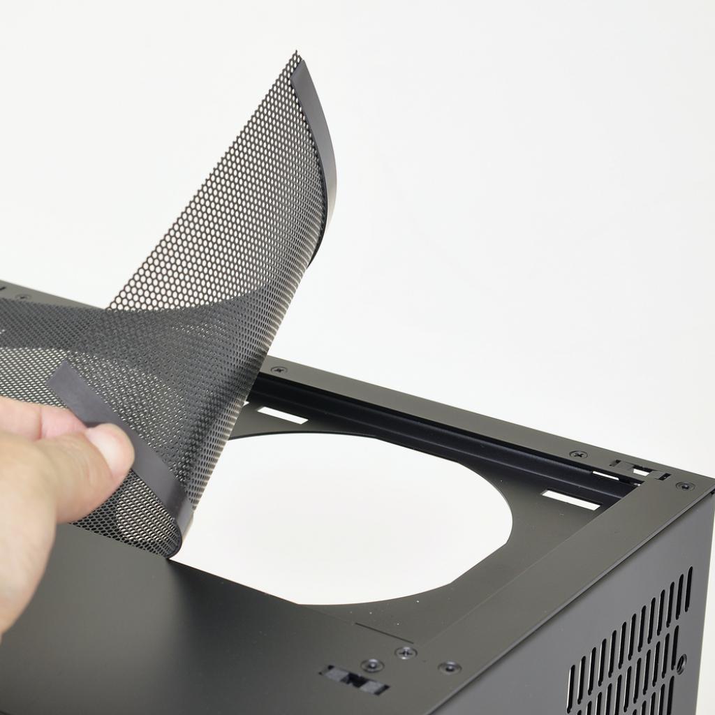 [04/11/2016] Lian Li PC-Q37: Kleines Mini-ITX-Gehäuse mit viel Hartglas (14)