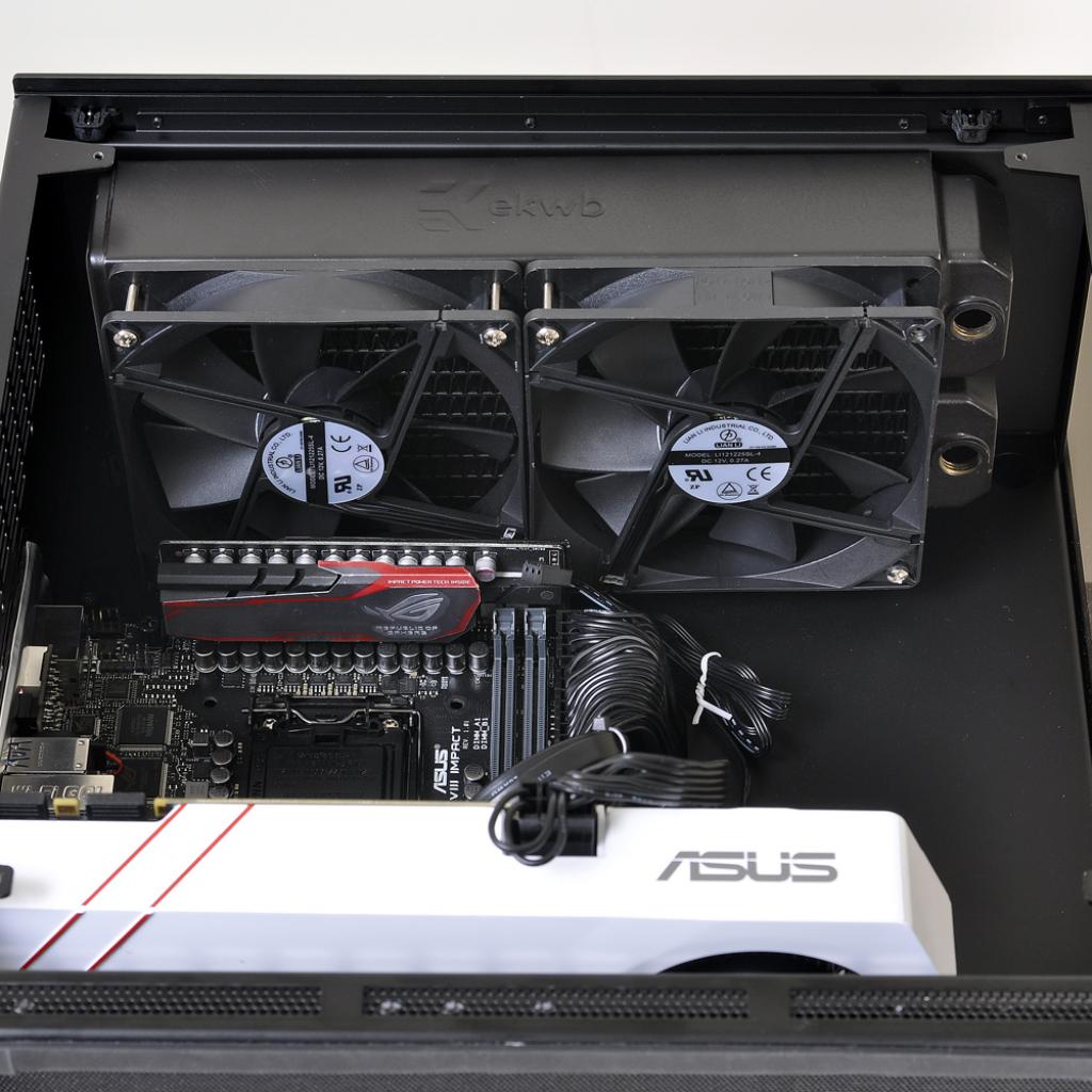 [04/11/2016] Lian Li PC-Q37: Kleines Mini-ITX-Gehäuse mit viel Hartglas (16)