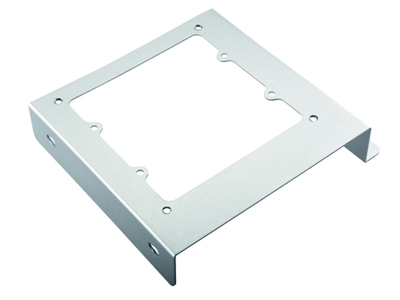 [12/12/2016] Das Steelwing ist ein m-ATX-Gehäuse aus Aluminium und Glas. (9)