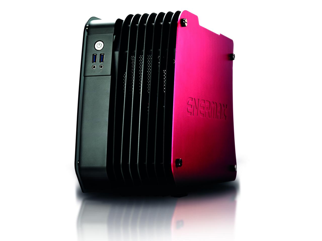 [12/12/2016] Das Steelwing ist ein m-ATX-Gehäuse aus Aluminium und Glas. (12)
