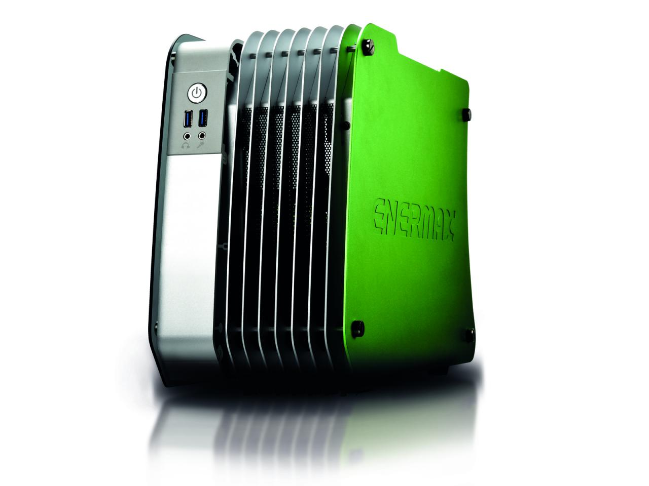 [12/12/2016] Das Steelwing ist ein m-ATX-Gehäuse aus Aluminium und Glas. (13)