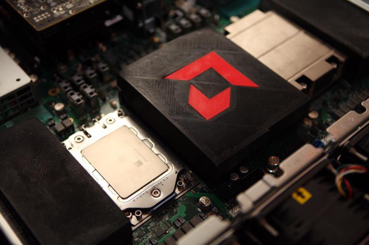 [10/12/2016] AMD Zen: Angebliche Bilder zum 16-Kerner Naples aufgetaucht (2)