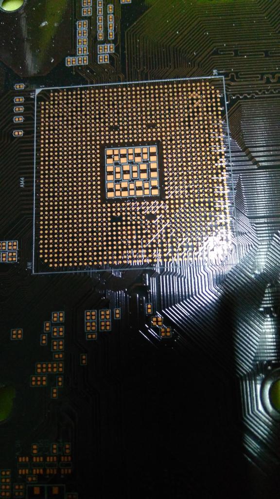 [29/12/2016] Gigabyte AX370-Gaming K3 mit AM4-Sockel für Ryzen abgelichtet (3)