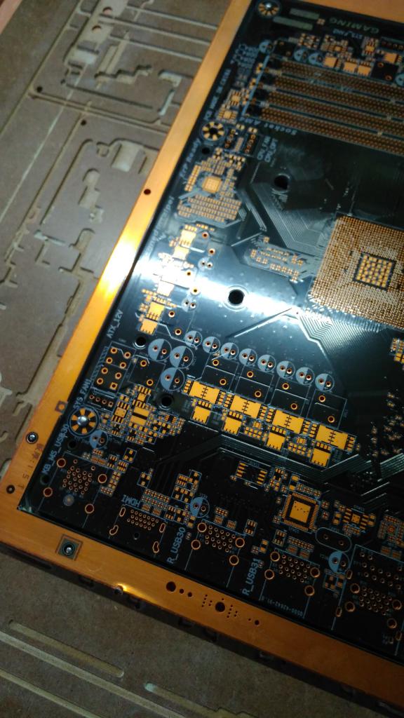 [29/12/2016] Gigabyte AX370-Gaming K3 mit AM4-Sockel für Ryzen abgelichtet (4)