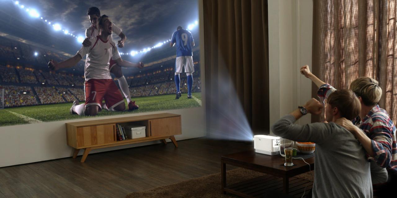 [21/12/2016] LG ProBeam: kompakter Laserprojektor für Heimkino auf der CES 2017