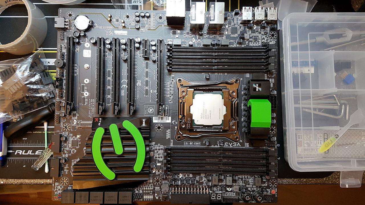 [08/12/2016] Casemod mit dem Dreh: Ein Jonsbo Mod1 wird auf den Kopf gestellt (37)