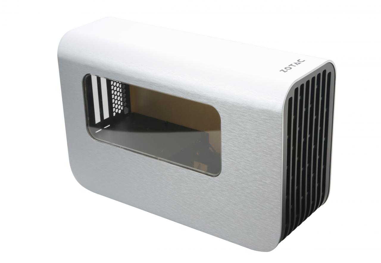 [31/12/2016] Das externe Grafik-Dock von Zotac wird über Thunderbolt 3 mit einem Laptop oder Mini-PC verbunden, um diesem die nötige Grafik-Power zu verpassen.