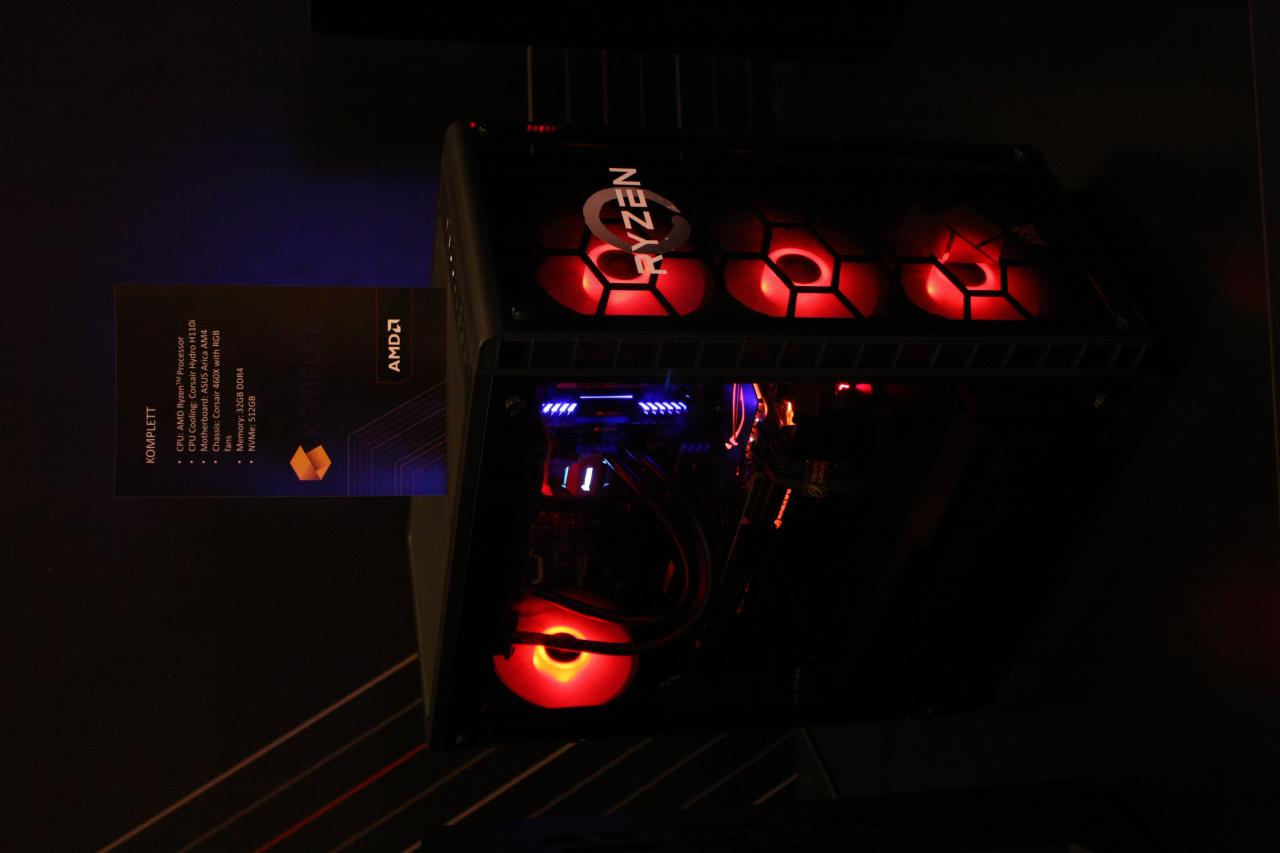 [07/01/2017] CES 2017: AMD zeigt AM4-Komplettsysteme mit Ryzen (7)