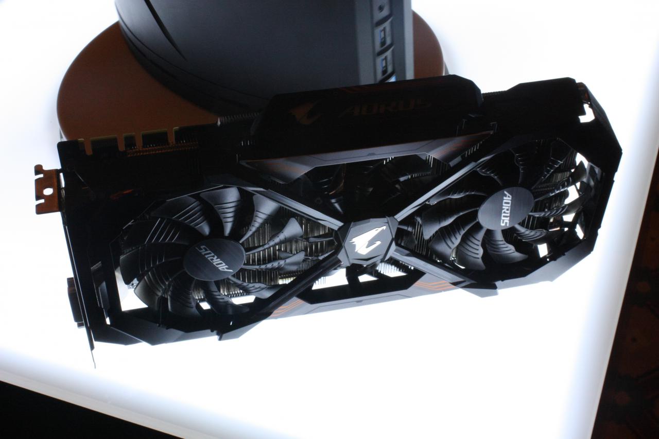 [11/01/2017] Aorus GTX Designstudie 01