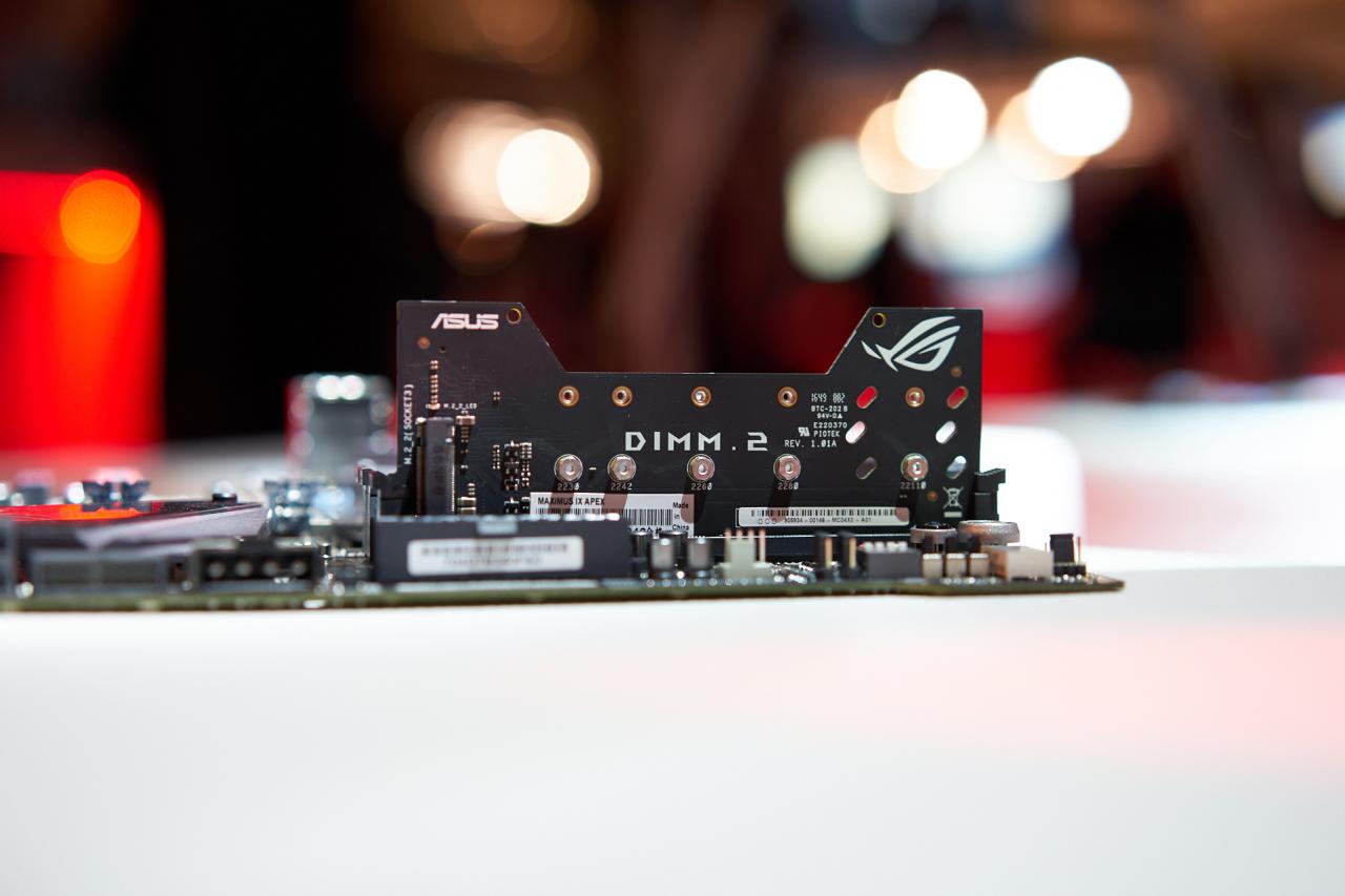 [16/01/2017] Asus auf der Dreamhack Leipzig 2017: ROG Maximus IX Apex mit zwei RAM-Bänken für Übertakter (8)