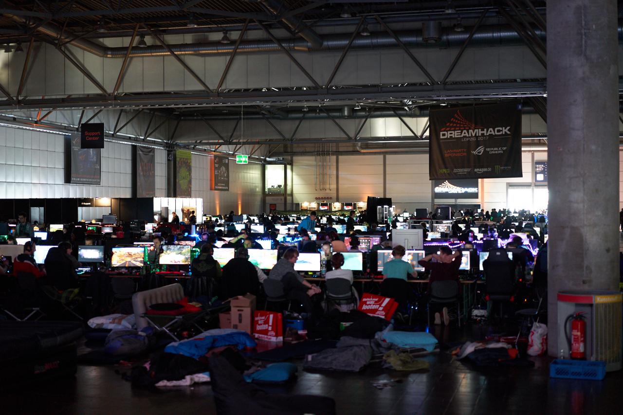 [16/01/2017] PCGH auf der Dreamhack Leipzig 2017: Von müden Gamern, CS-GO-Turnieren und Cosplayern (113)