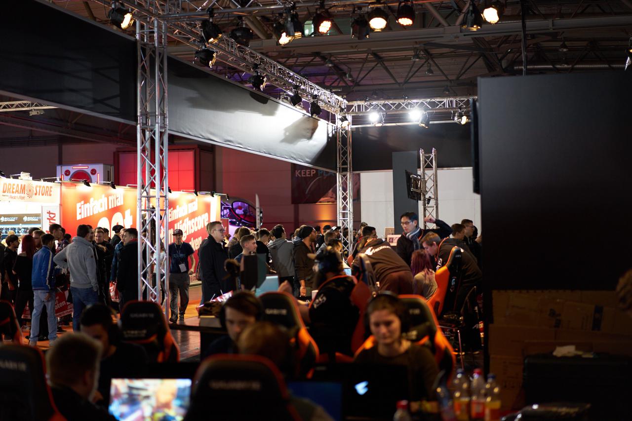 [16/01/2017] PCGH auf der Dreamhack Leipzig 2017: Von müden Gamern, CS-GO-Turnieren und Cosplayern (153)