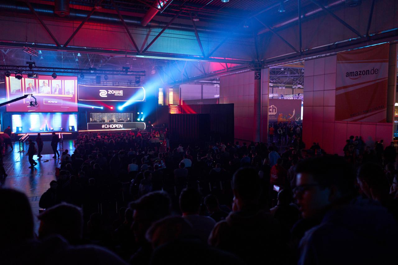 [16/01/2017] PCGH auf der Dreamhack Leipzig 2017: Von müden Gamern, CS-GO-Turnieren und Cosplayern (170)