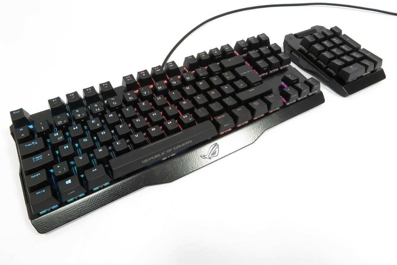[12/01/2017] Asus ROG Claymore: Bunter Lichtspieler mit modularem Nummernblock im Test (2)
