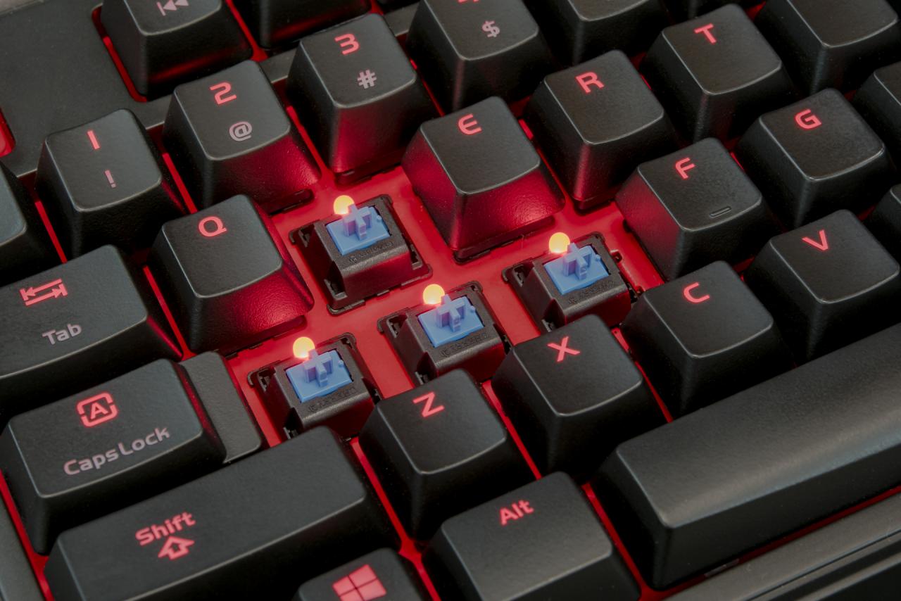 [13/01/2017] Tt eSPORTS MEKA Pro 1 