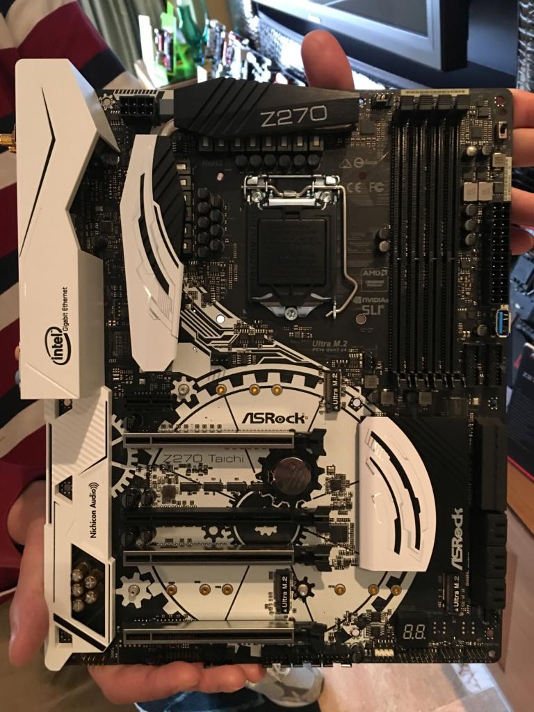 [10/01/2017] Z270 Taichi 01