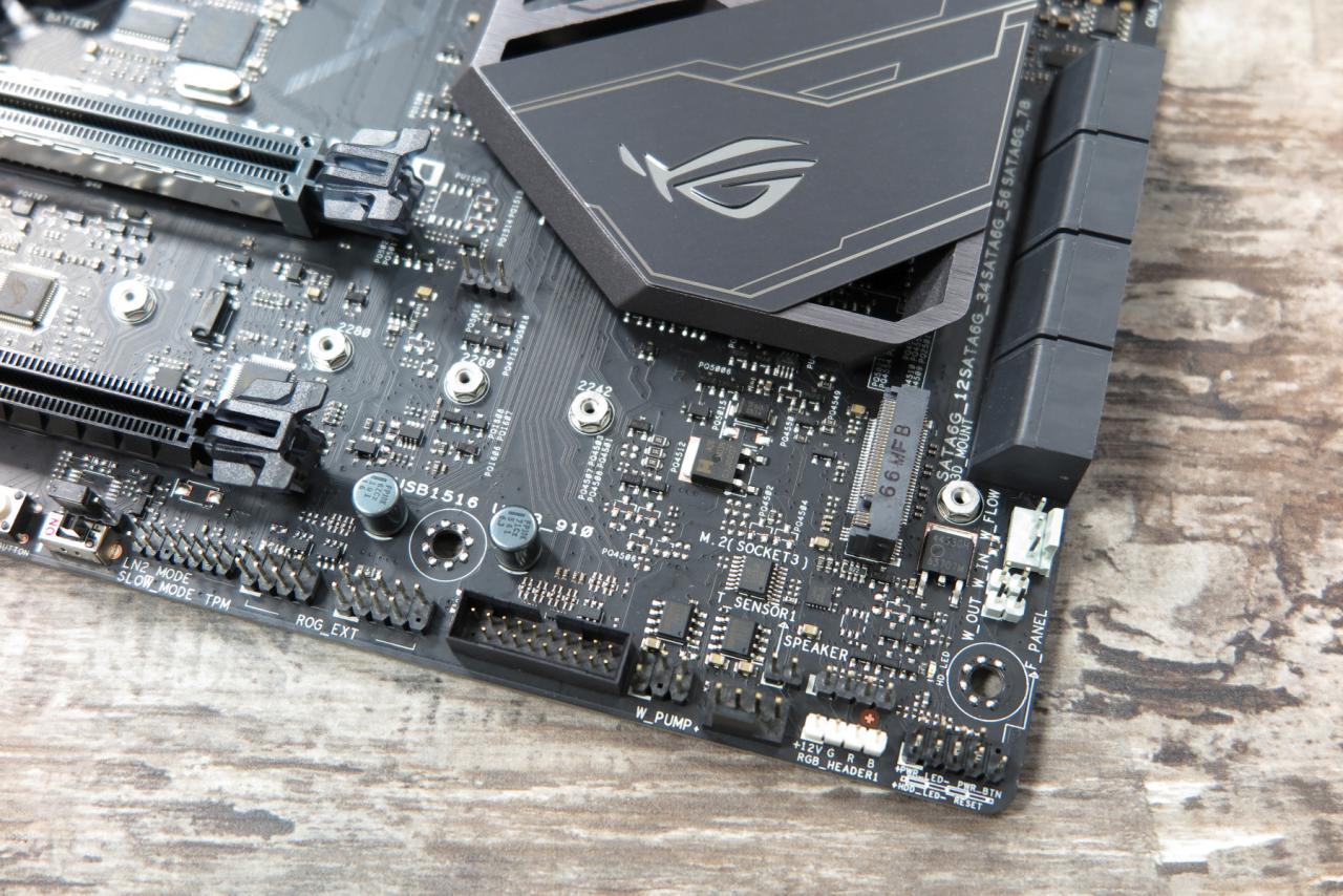 [23/02/2017] Asus ROG Crosshair VI Hero für Ryzen-Test im PCGH-Testlabor (6)