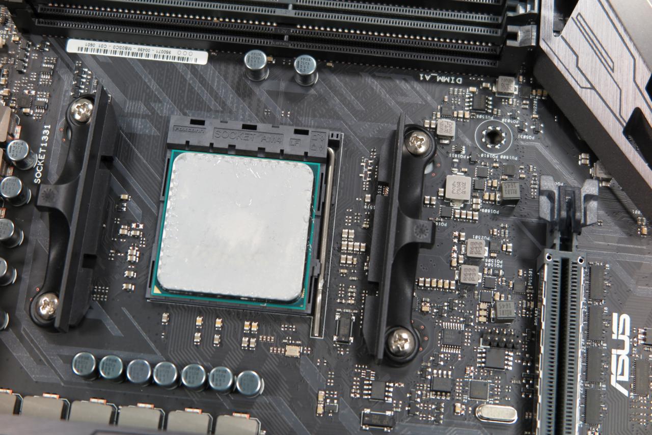 [23/02/2017] Asus ROG Crosshair VI Hero für Ryzen-Test im PCGH-Testlabor (10)