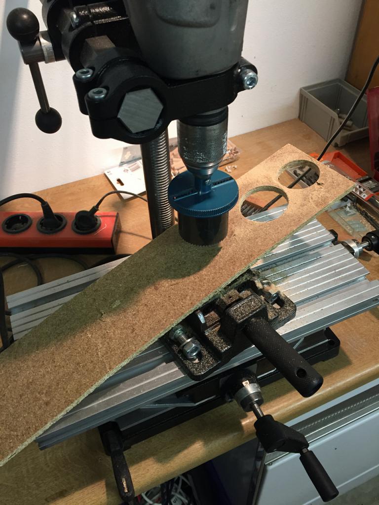 [16/02/2017] Casecon-Projekt: Ein PC wird an die Wand geschraubt (31)