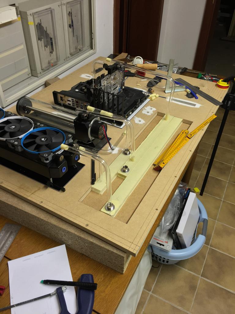 [16/02/2017] Casecon-Projekt: Ein PC wird an die Wand geschraubt (58)