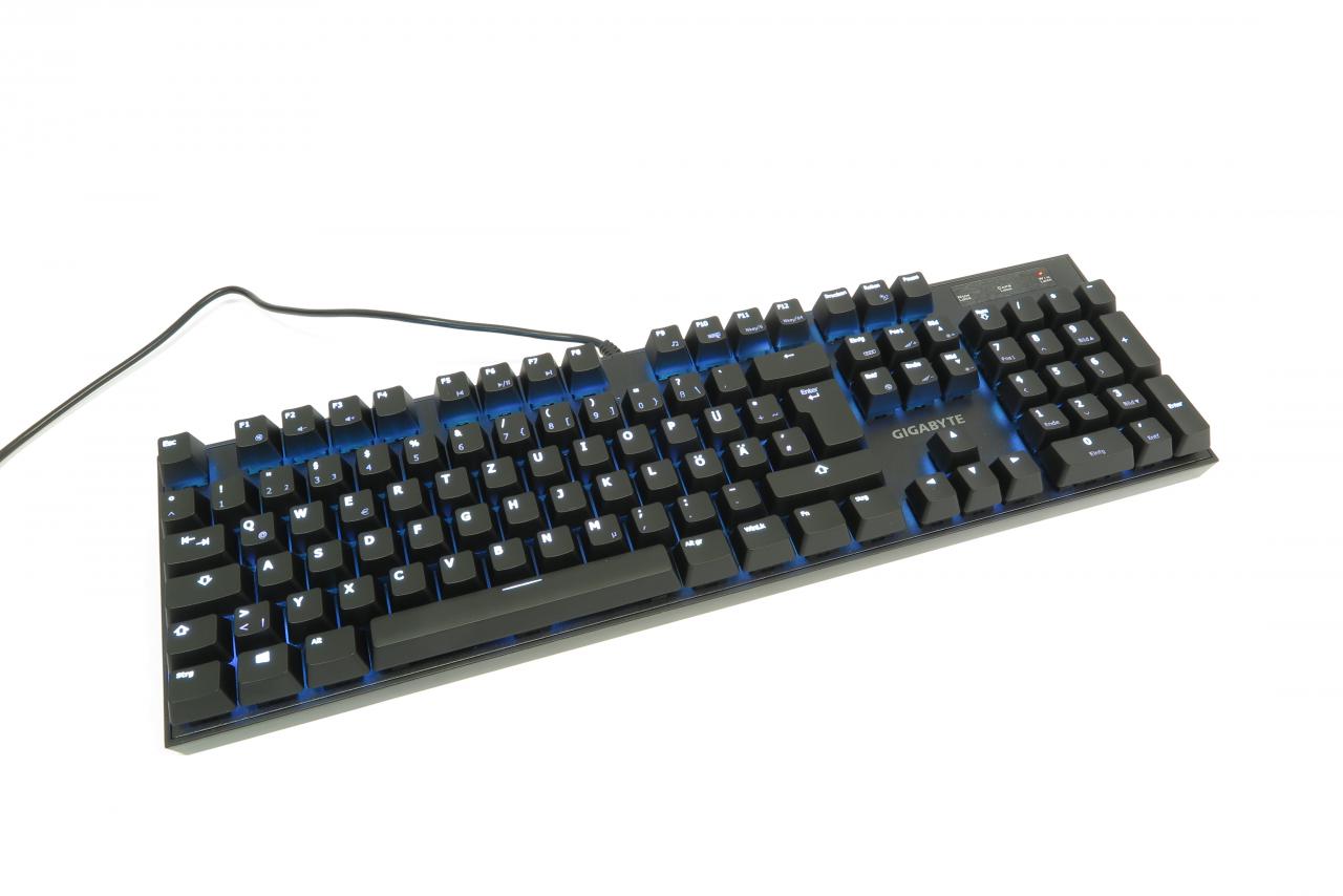 [09/02/2017] Gigabyte Force K85 RGB: Günstiger, bunt beleuchteter mechanischer Spielpartner im Test (6)