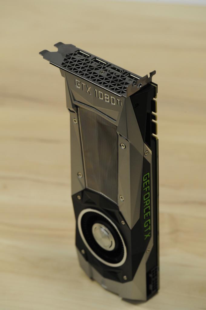[06/03/2017] Geforce GTX 1080 Ti: Platinen-Design und Power-Target-Mod im Video (5)