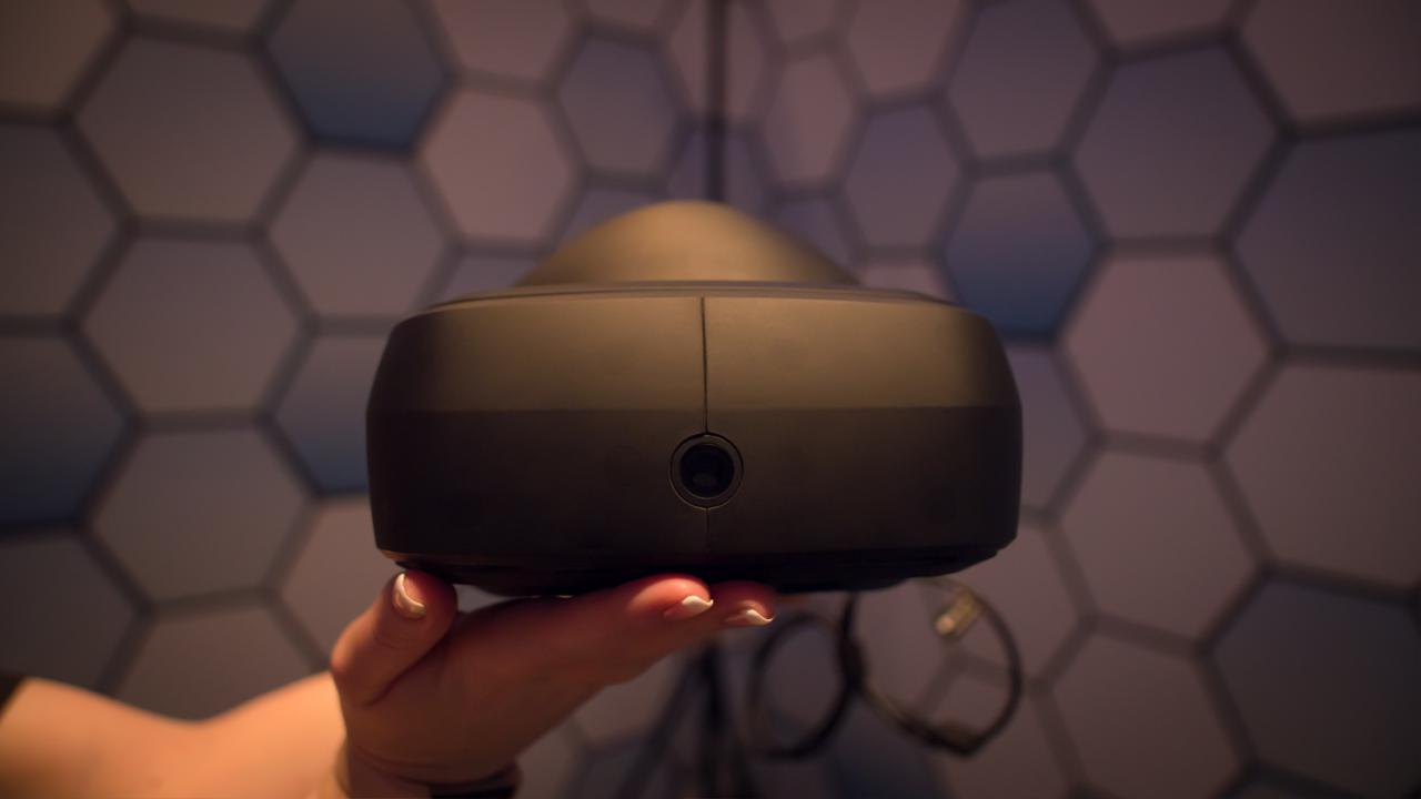 [05/03/2017] Frontansicht des Headsets.