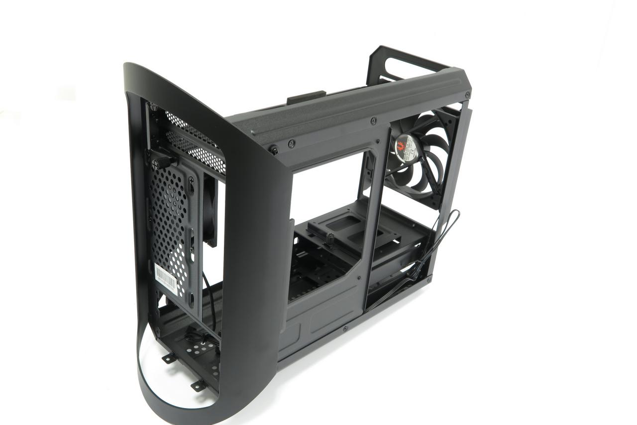 [23/03/2017] Bitfenix Portal: Taugt der Hingucker mit Doppelrahmen-Design als Basis für einen Spiele-Mini? (13)