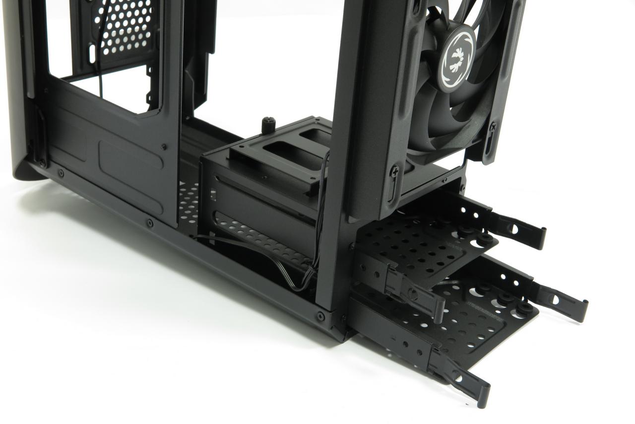 [23/03/2017] Bitfenix Portal: Taugt der Hingucker mit Doppelrahmen-Design als Basis für einen Spiele-Mini? (15)