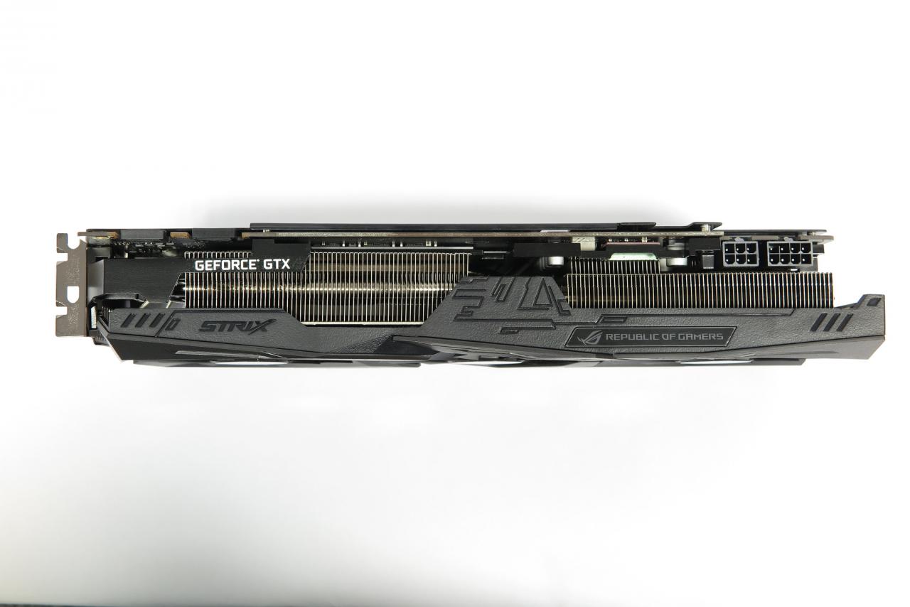 [26/04/2017] Asus Geforce GTX 1080 Strix O8G-11Gbps: Oberseite